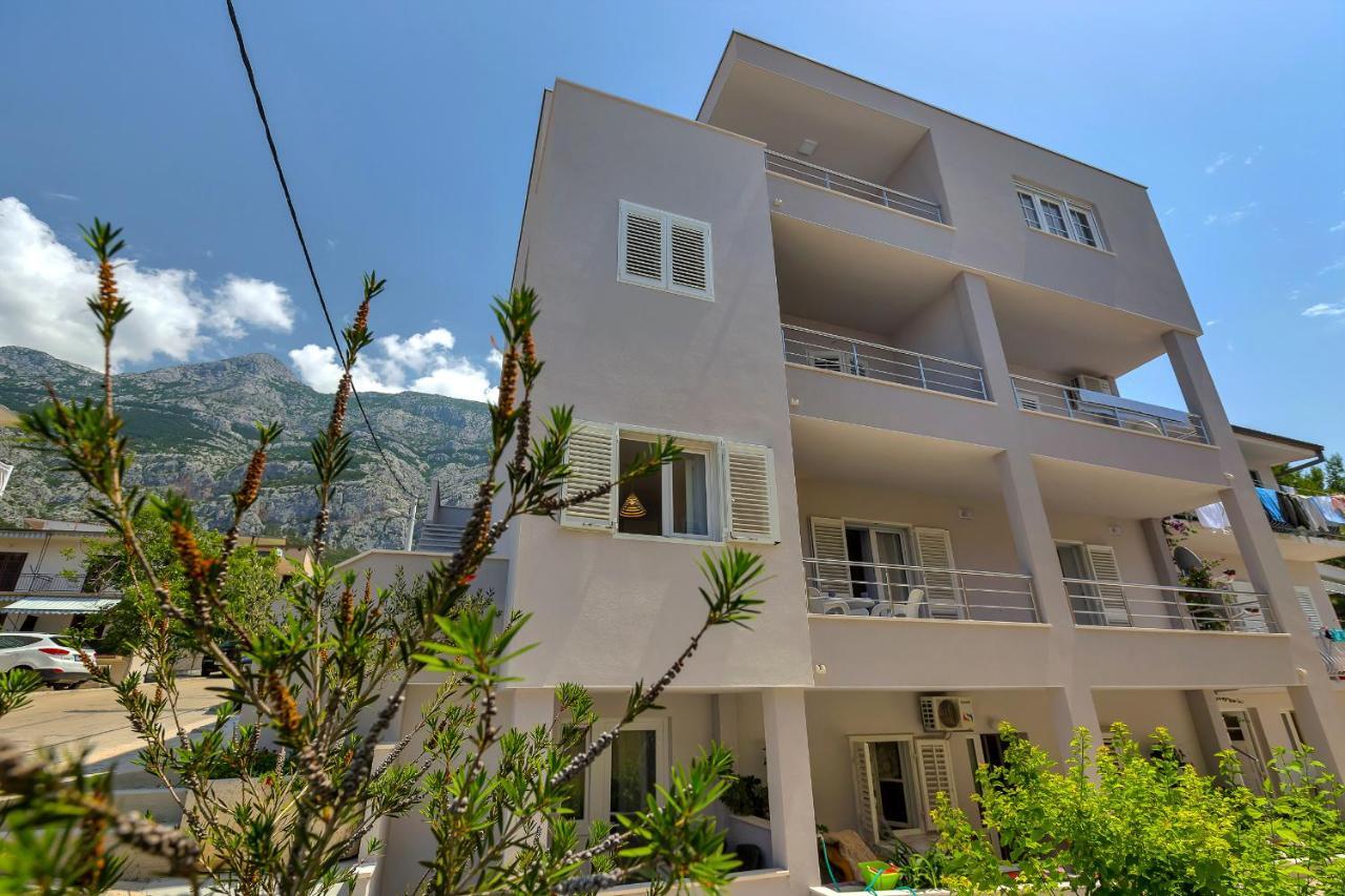 Guesthouse Lara Makarska Esterno foto