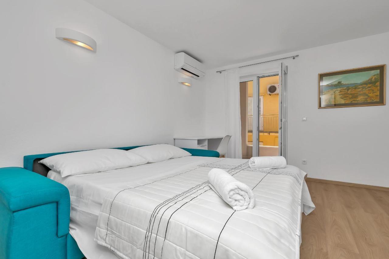 Guesthouse Lara Makarska Esterno foto